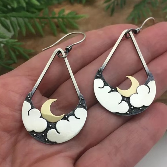 Gold and silver earrings - Picture 2 of 6